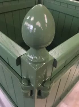 Pojemnik na drzewko pomarańczowe model 4